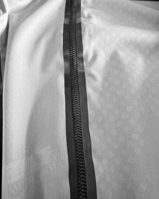 Unisex Windjacke mit Kapuze ULTIM