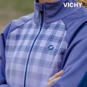 😍NE PERDEZ-PAS LE RYTHME !Le froid s’installe, mais le plaisir de rouler reste intact ! 🚴♀️ Avec POLI, continuez à vous dépasser, même lorsque les températures baissent.Découvrez notre collection cyclisme Femme Vichy : des maillots et vestes thermiques créés pour vous accompagner dans vos sorties hivernales ! 🤗Les détails qui font la différence : ☁️Confort et praticité pour profiter pleinement de vos sorties ✅ Zip intégral pour une ouverture facile et une ventilation adaptée à l’effort 🎨2 coloris disponibles pour choisir celui qui vous ressembleAvec POLI, le plaisir de rouler se vit en toutes saisons !#POLI #Cyclisme #fallseason #autumn #winter #teamPOLI #Cycling