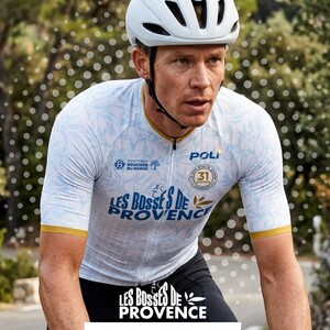 🚴♂️ ON SE RETROUVE AUX BOSSES DE PROVENCE !À cette occasion, retrouvez POLI les 26 & 27 septembre 2026 sur le village exposants lors de la 31e édition des Bosses de Provence.☀️Que vous soyez sur le vélo ou à pied, venu encourager les participants ou simplement de passage, venez nous rencontrer et partager un moment avec notre équipe.📍Rendez-vous au village exposants à Marseille - Campus LuminyToute l’équipe POLI est fière d’être partenaire des Bosses de Provence !💛On vous attend nombreux !#LesBossesDeProvence #Cyclisme #poli #teamPOLI #Cycling